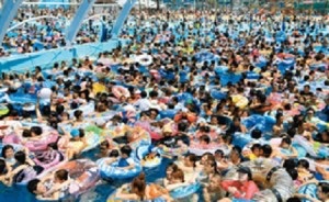 プールと海、どっちが好き？
