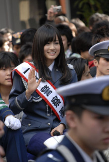【画像】有名人の一日署長