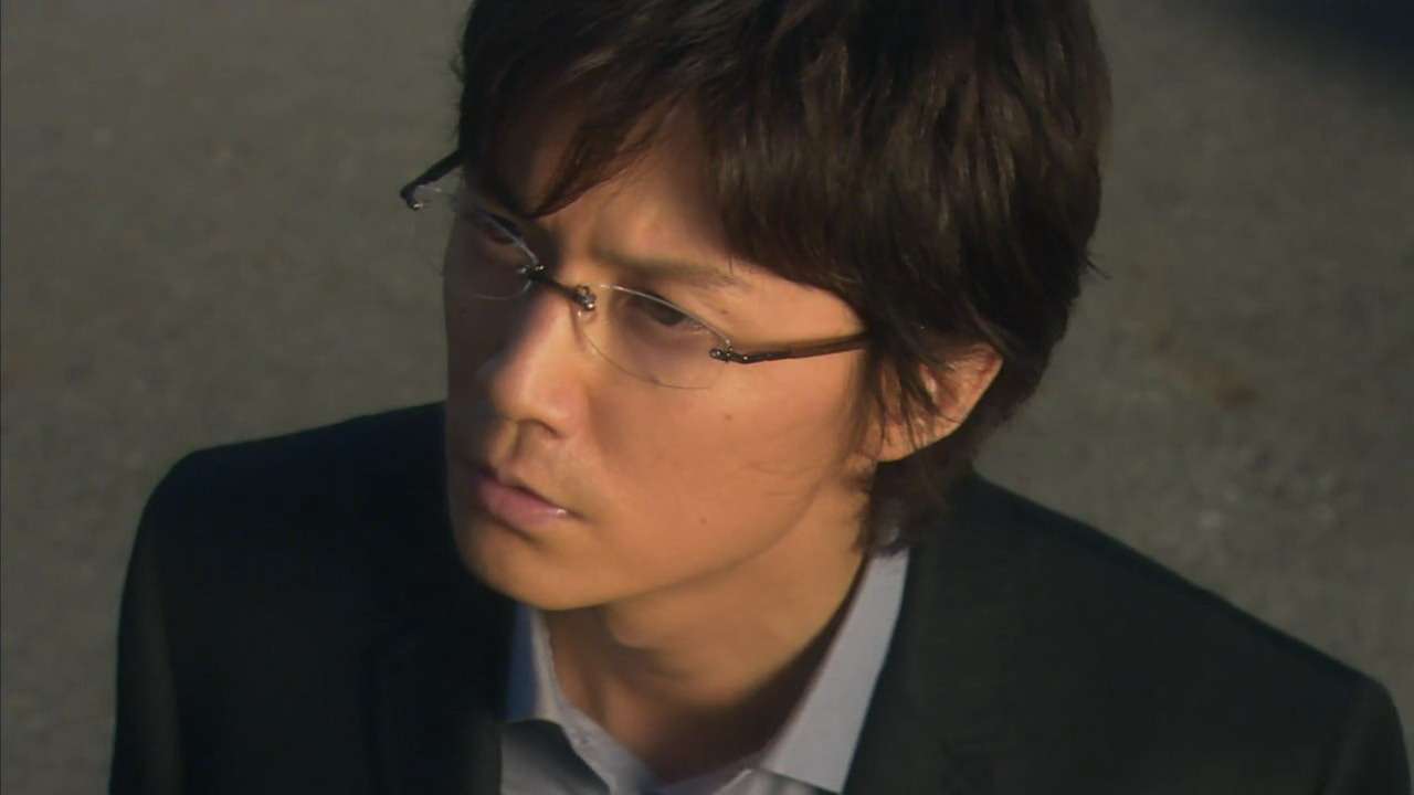 メガネ男子好きな人〜