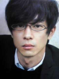 メガネ男子好きな人〜