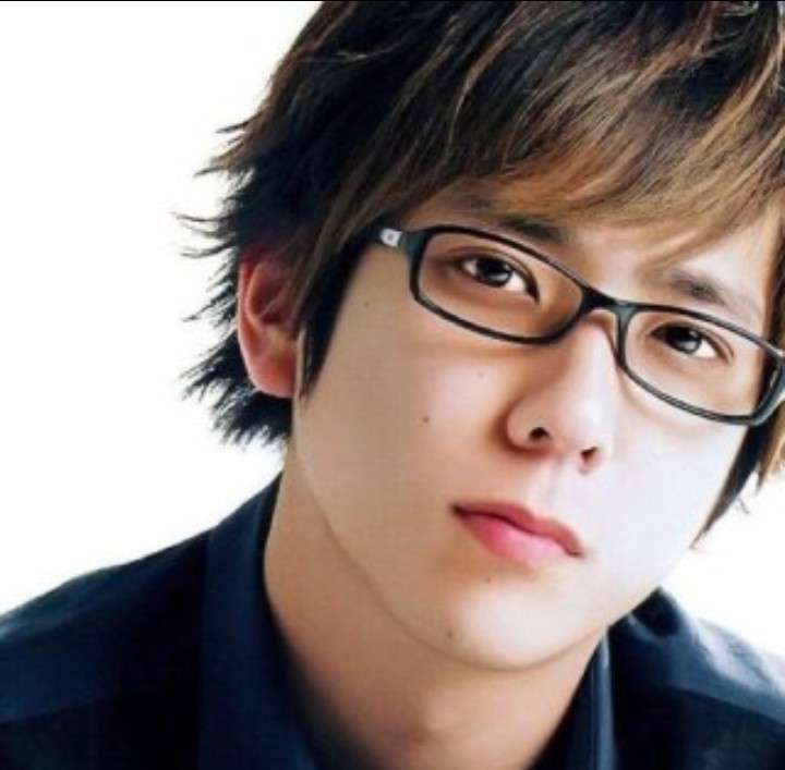 メガネ男子好きな人〜