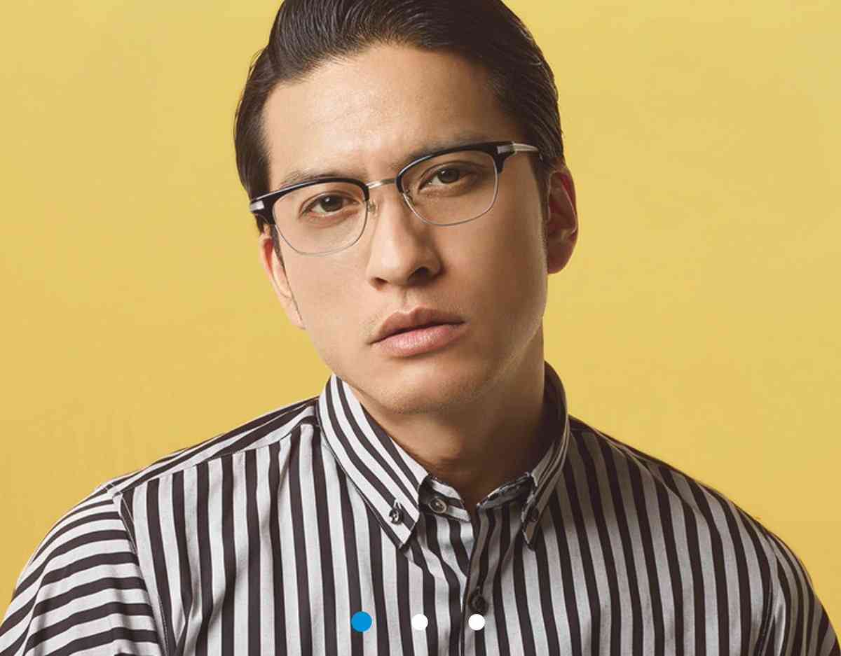 メガネ男子好きな人〜