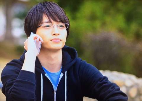 メガネ男子好きな人〜