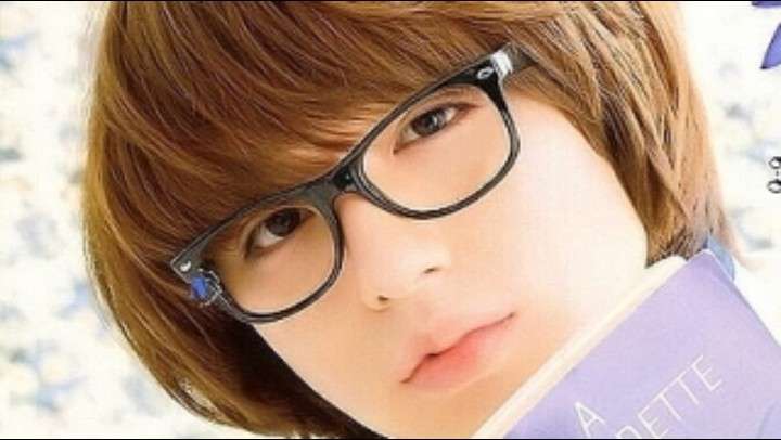 メガネ男子好きな人〜