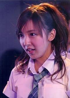 板野友美の神セブン時代 出版関係者から指摘「周囲への態度ひどい」