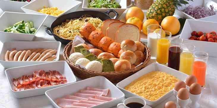 朝食バイキング好きな人