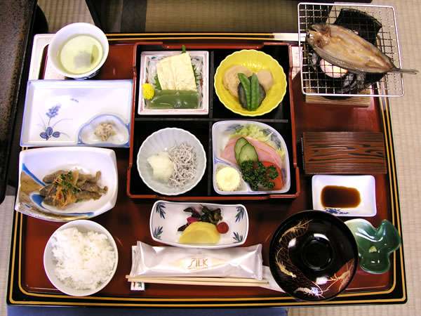 朝食バイキング好きな人