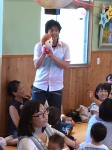 だいすけお兄さん 浴衣写真で「今から行く?」と手を差し伸べファン悶絶