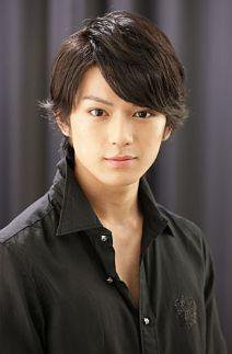 新田真剣佑好きな人〜〜！
