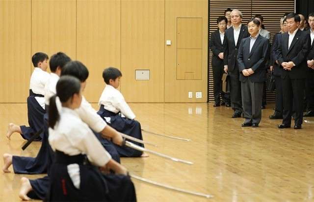 小室圭さん 皇族の夫に相応しい人物になるよう「教育」を受けている？婚約会見は11月まで大幅延期か