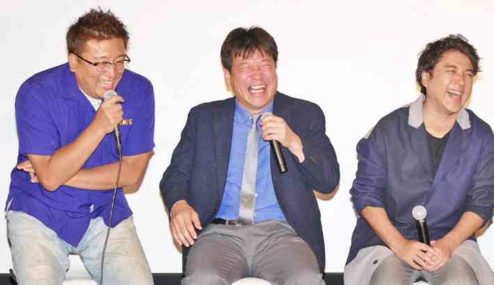 ムロツヨシ、“一軍の友達？”小栗旬とキュートな2ショット披露