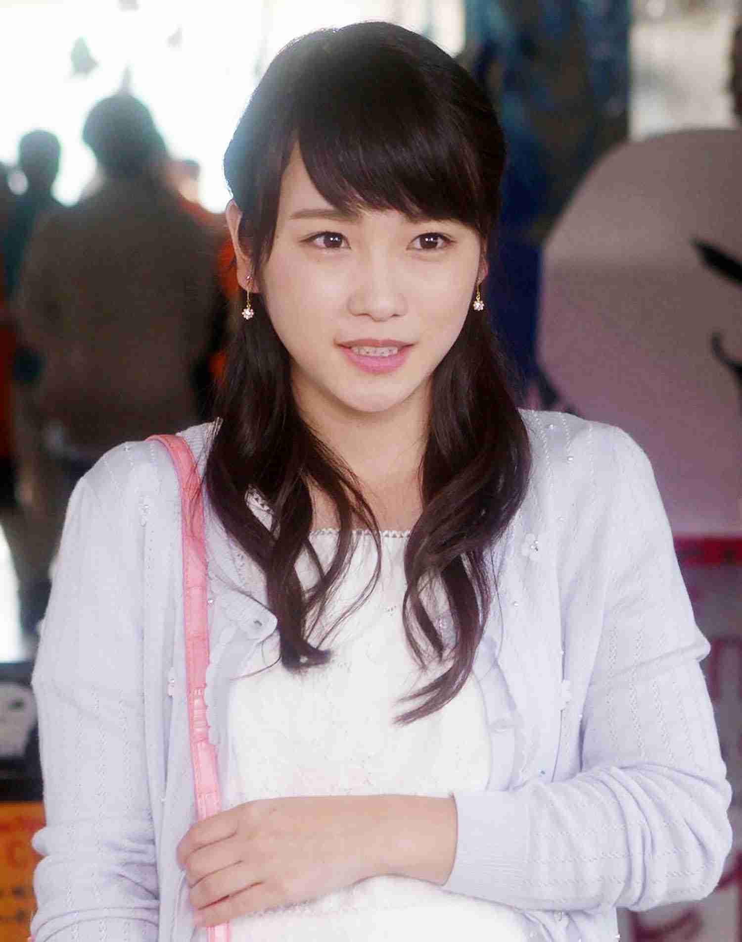 篠田麻里子、カラコン&ツインテール姿が話題「若返ってる」