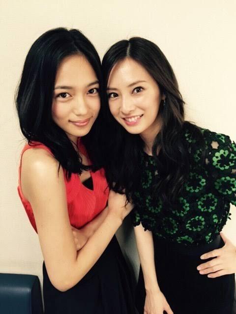 女優のツーショット画像