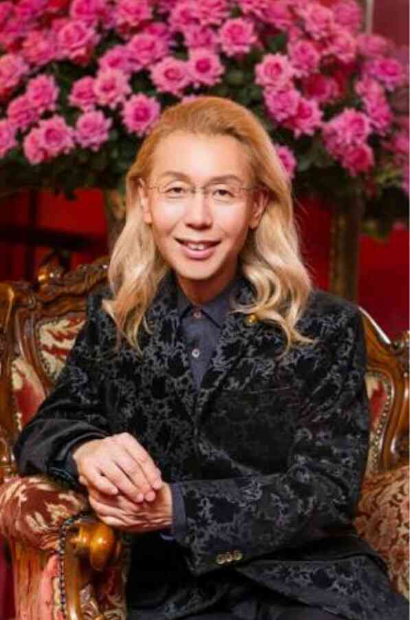 金髪の芸能人画像