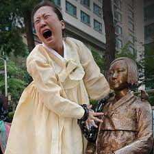 公演準備の態度に「差」…親日のアリアナ・グランデに韓国ファンは激怒