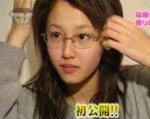 なぜ女性は化粧をしなければならないのか?