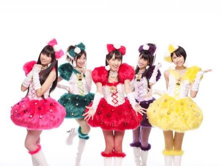 好きな女性アイドルグループの好きな衣装を貼るトピ