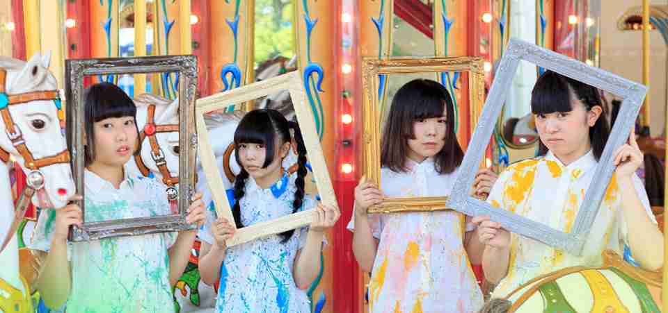 好きな女性アイドルグループの好きな衣装を貼るトピ