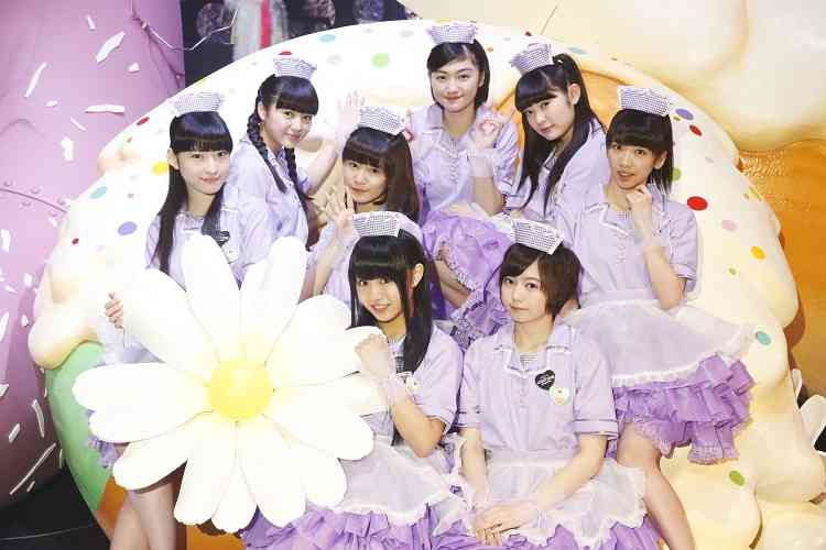 好きな女性アイドルグループの好きな衣装を貼るトピ