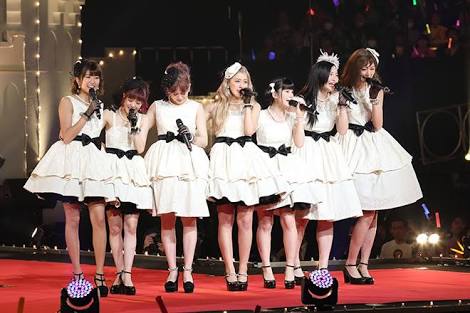 好きな女性アイドルグループの好きな衣装を貼るトピ