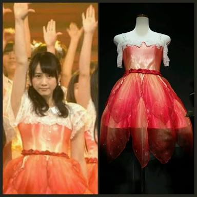 好きな女性アイドルグループの好きな衣装を貼るトピ