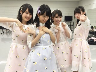 好きな女性アイドルグループの好きな衣装を貼るトピ
