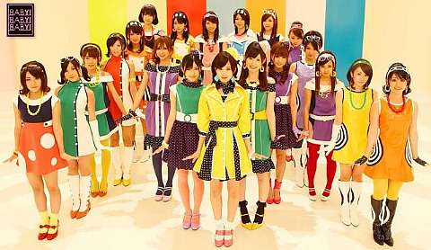 好きな女性アイドルグループの好きな衣装を貼るトピ