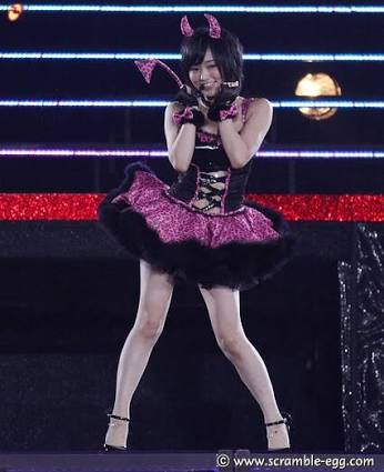 好きな女性アイドルグループの好きな衣装を貼るトピ