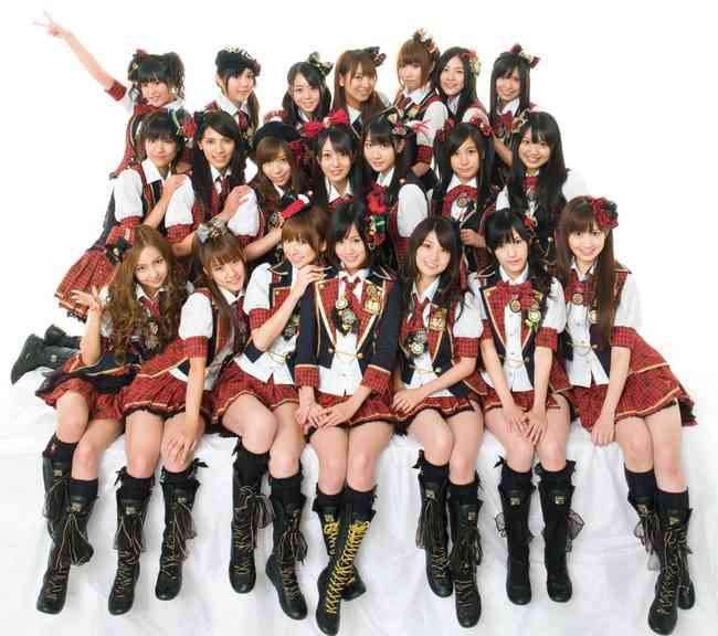 好きな女性アイドルグループの好きな衣装を貼るトピ