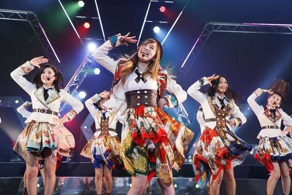 好きな女性アイドルグループの好きな衣装を貼るトピ