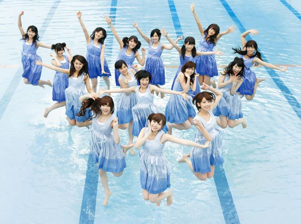 好きな女性アイドルグループの好きな衣装を貼るトピ