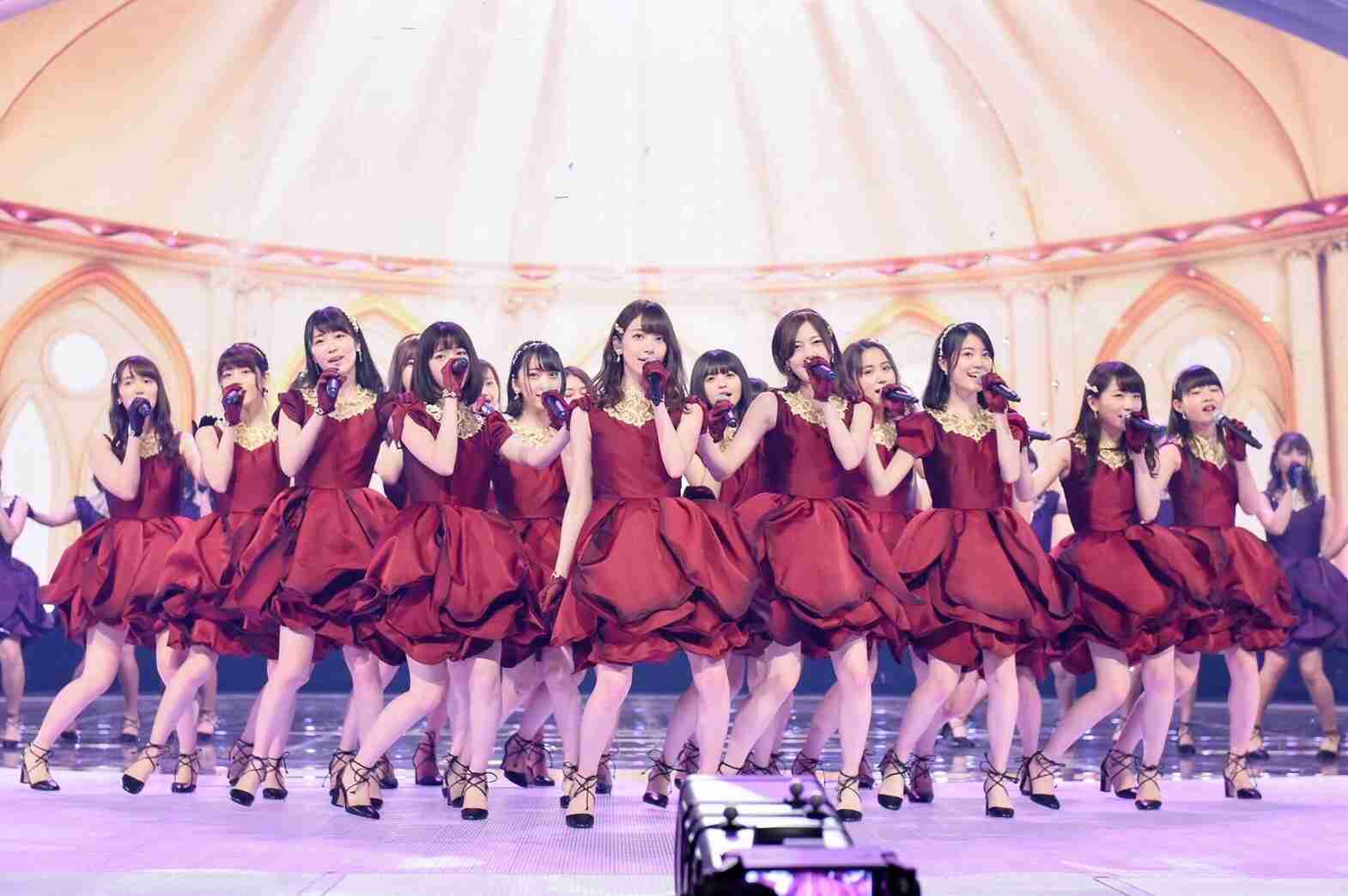 好きな女性アイドルグループの好きな衣装を貼るトピ