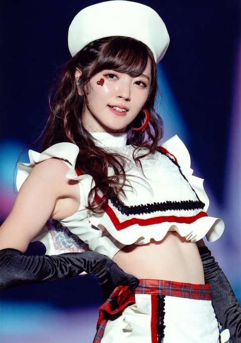 好きな女性アイドルグループの好きな衣装を貼るトピ