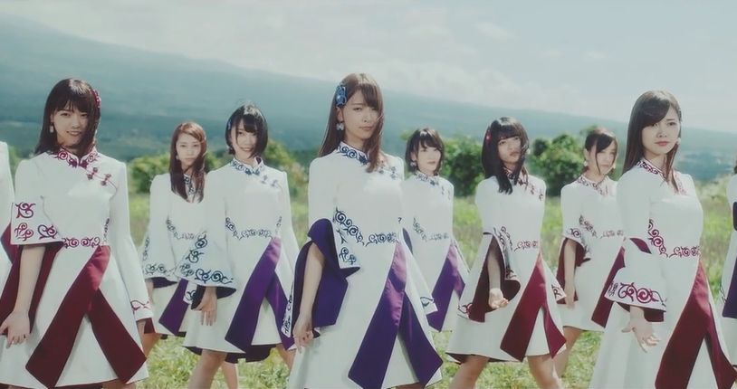 好きな女性アイドルグループの好きな衣装を貼るトピ