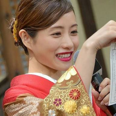 自称じゃなくて、サバサバしてると思う芸能人は誰だと思いますか?