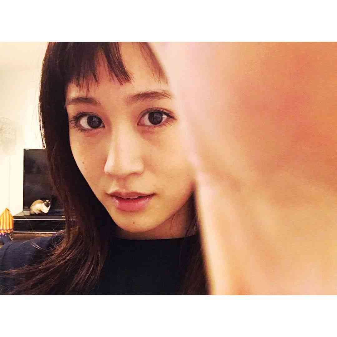 自称じゃなくて、サバサバしてると思う芸能人は誰だと思いますか?