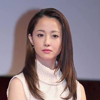 自称じゃなくて、サバサバしてると思う芸能人は誰だと思いますか?