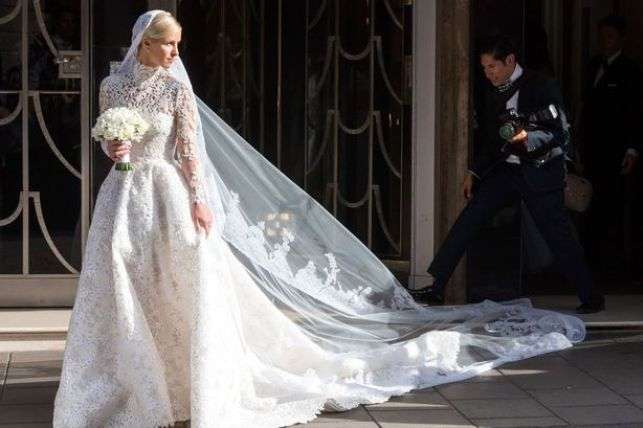 パリス・ヒルトン「私ならダイアナ妃になれた」に批判の嵐！