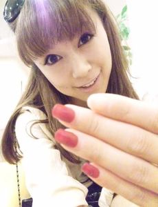 鈴木亜美、生後半年の長男のベビーカーは14万円！教育にはお金惜しまずもマッサージは自分で！