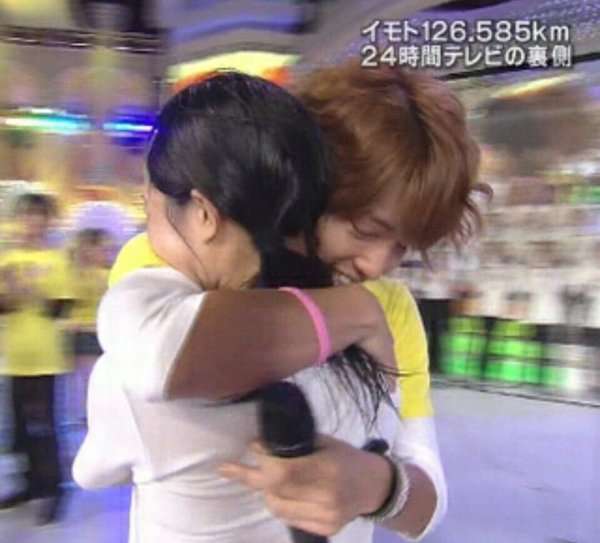 24時間テレビのチャリTシャツを着た有名人の画像を貼るトピ