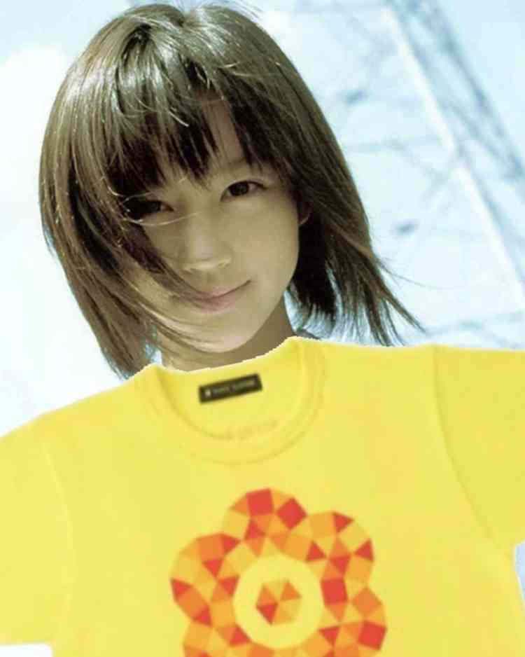 24時間テレビのチャリTシャツを着た有名人の画像を貼るトピ