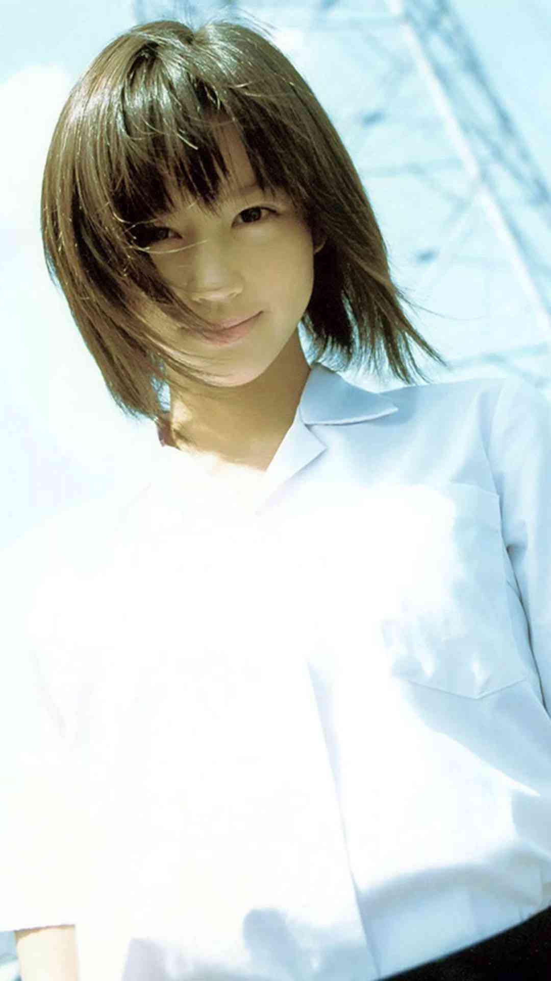 24時間テレビのチャリTシャツを着た有名人の画像を貼るトピ