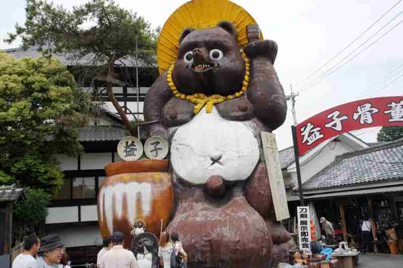 〈苦手な人注意〉巨大建造物を貼るトピ