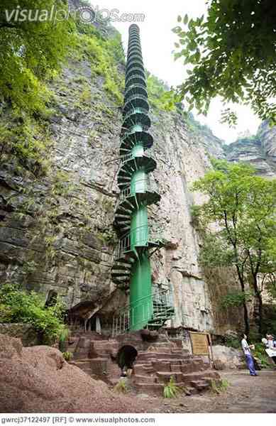 〈苦手な人注意〉巨大建造物を貼るトピ