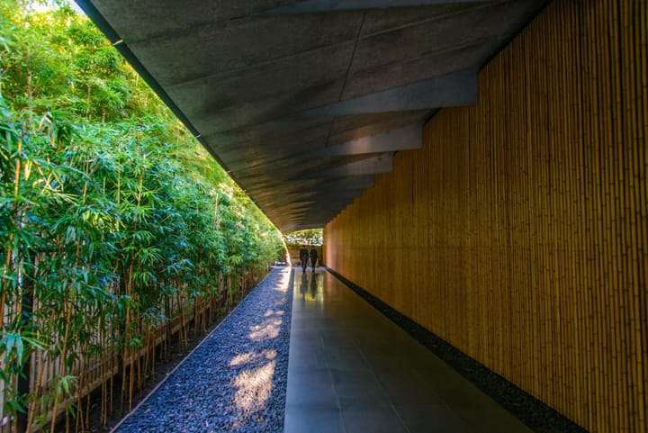 日本庭園に癒されるトピ