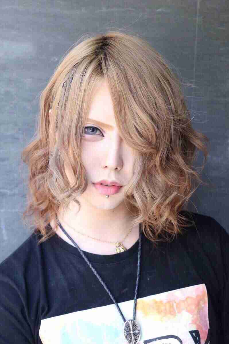 指原莉乃 女性からの貢ぎ物で暮らすYouTuberに疑念「そのFENDI偽物でしょ」