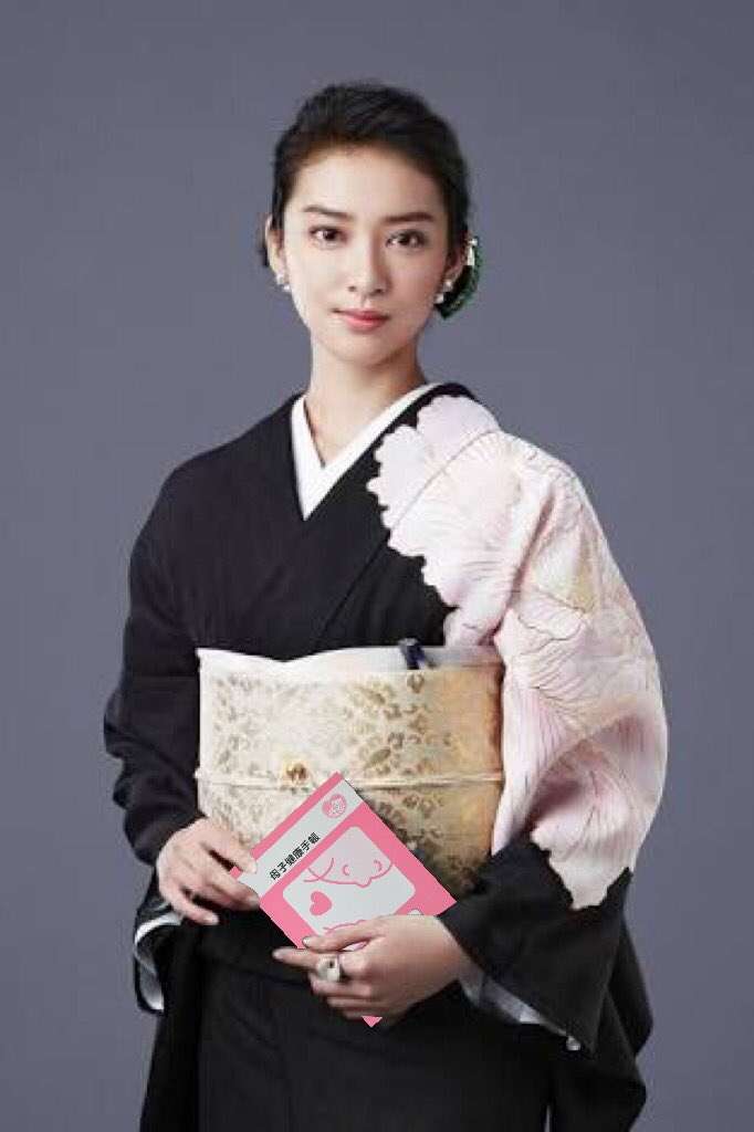 TAKAHIROと武井咲、きょう入籍で結婚を発表へ「来年の春にはママに」