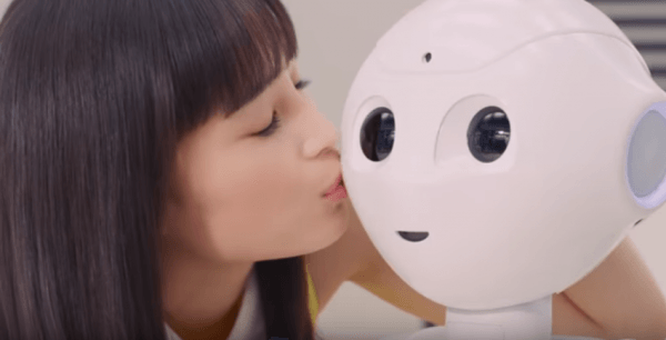 【画像】目を瞑っている芸能人