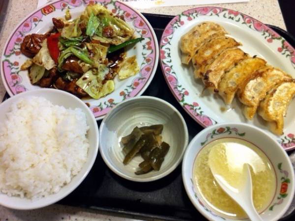 お腹がへって、寝れません！！