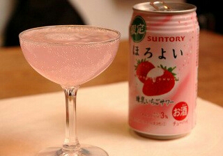 苺を使ったスイーツを貼るトピ
